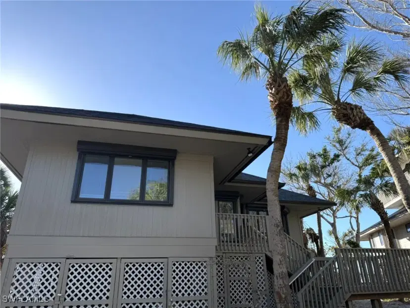 Picture of 484 Gulf Bend Dr, Captiva FL 33924