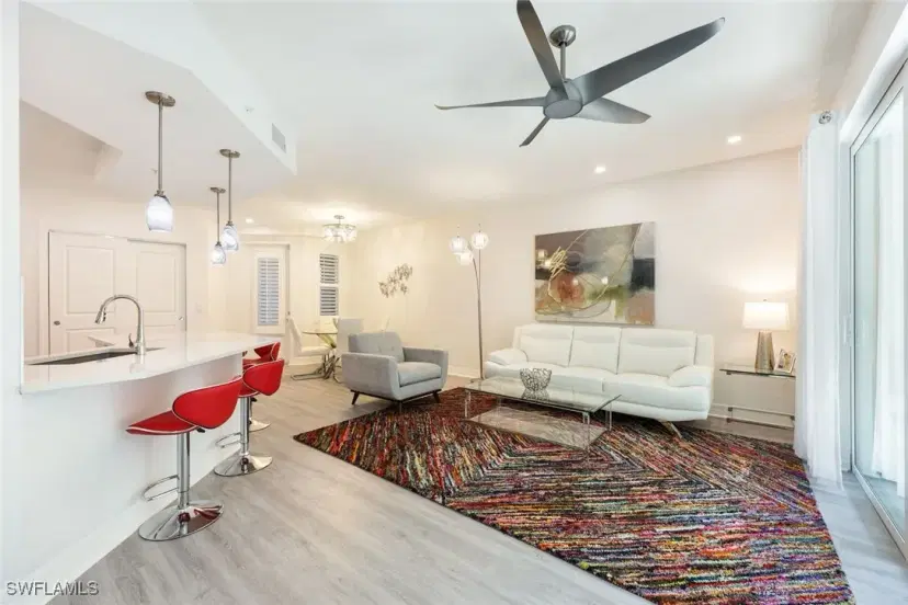Picture of 262 Indies Dr E 102, Naples FL 34114