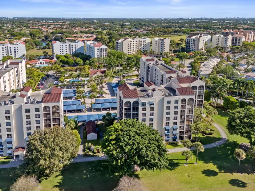 Picture of 7572 Regency Lake Drive 601, Boca Raton FL 33433