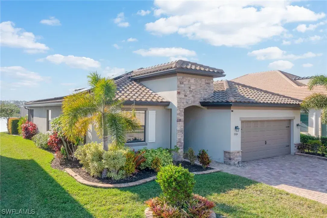 Picture of 9384 Glenforest Dr, Naples, FL 34120