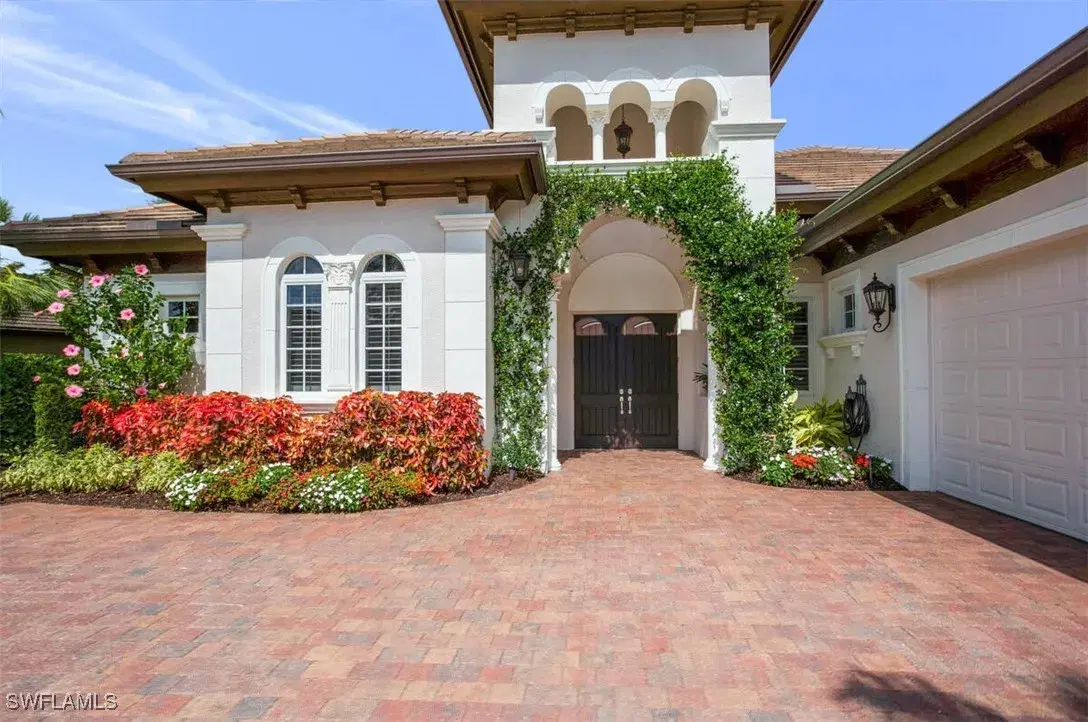 Picture of 8958 Shenendoah Cir, Naples, FL 34113