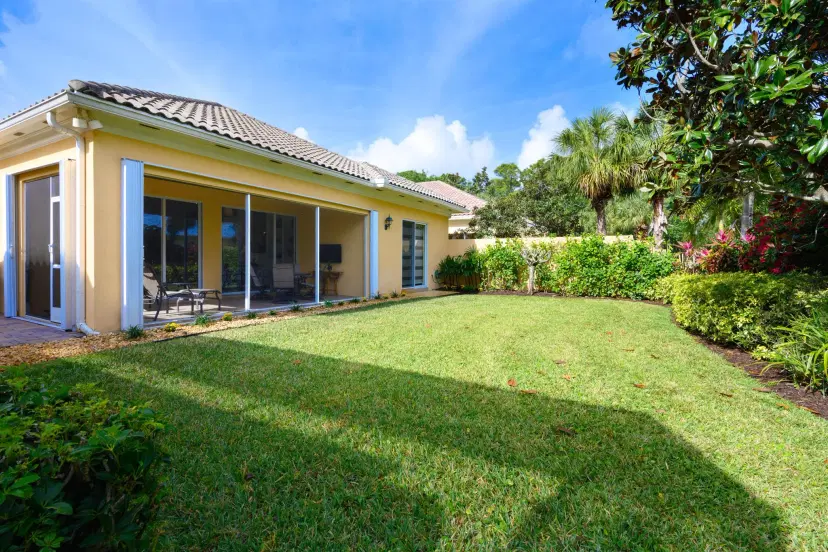 Picture of 4703 Dovehill Drive, Palm Beach Gardens FL 33418