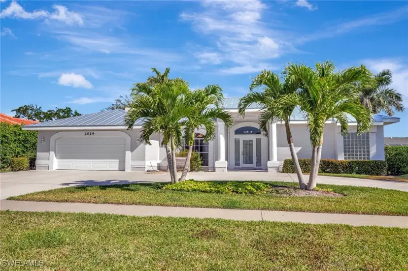 Picture of 2024 Imperial Cir, Naples FL 34110