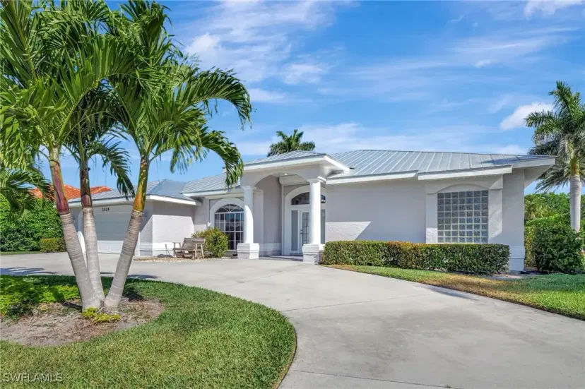 Picture of 2024 Imperial Cir, Naples FL 34110