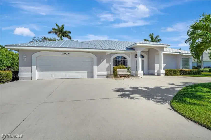 Picture of 2024 Imperial Cir, Naples FL 34110