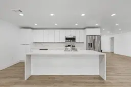 Picture of 6043 Birnam Wood Ln, Fort Myers, FL 33908