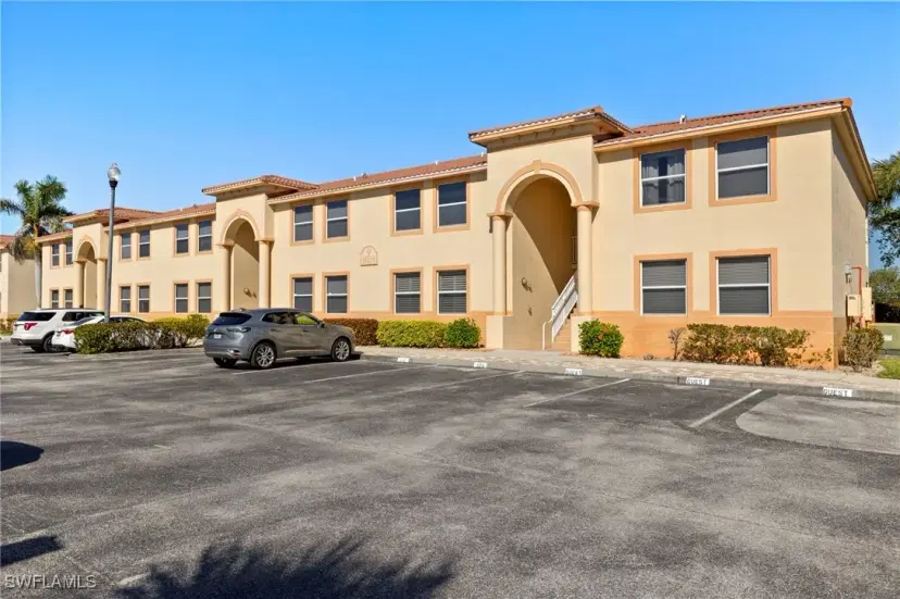 Picture of 15425 Bellamar Cir 924, Fort Myers FL 33908