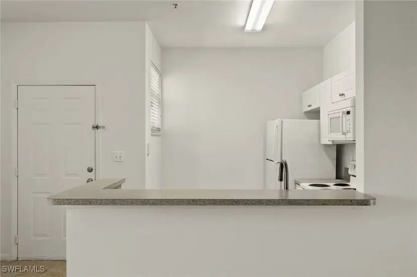 Picture of 15425 Bellamar Cir 924, Fort Myers FL 33908