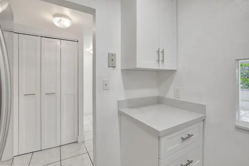 Picture of 8000 N Sunrise Lakes Dr 207, Sunrise FL 33322