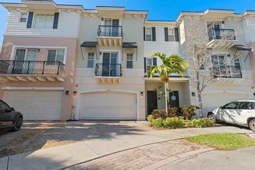 Picture of 559 NW 35Th Place, Boca Raton FL 33431