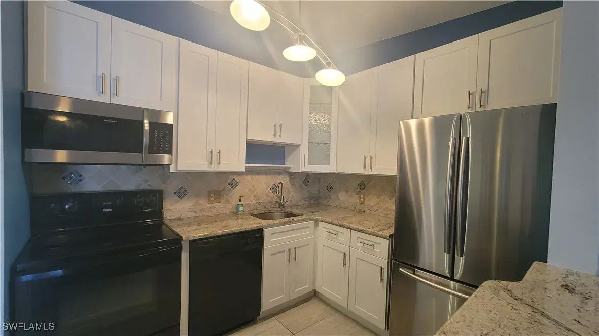 Picture of 17426 Birchwood Ln 13, Fort Myers, FL 33908