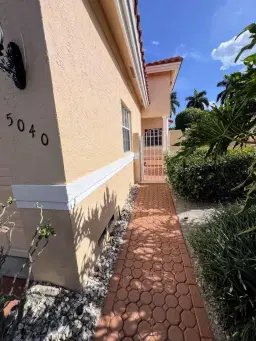 Picture of 5040 Alencia Ct, Delray Beach, FL 33484