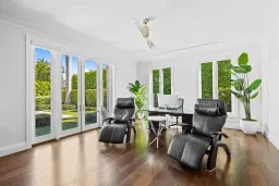 Picture of 150 Kings Rd, Palm Beach, FL 33480