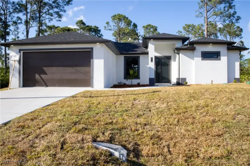 Picture of 2716 2Nd St Sw, Lehigh Acres FL 33976