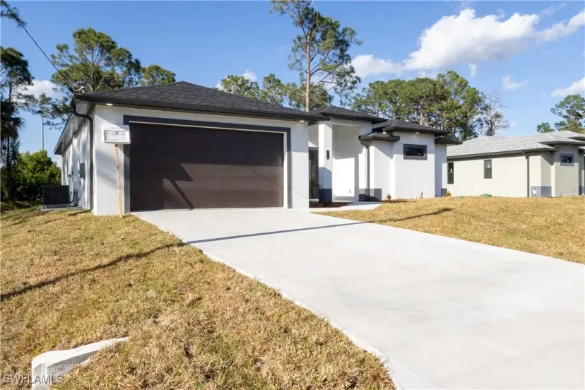 Picture of 2716 2Nd St Sw, Lehigh Acres FL 33976