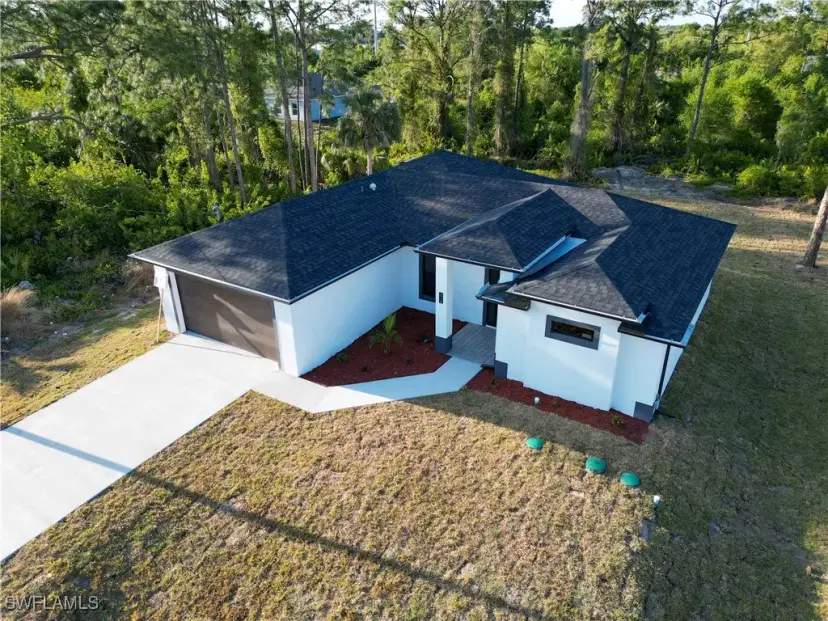 Picture of 2716 2Nd St Sw, Lehigh Acres FL 33976