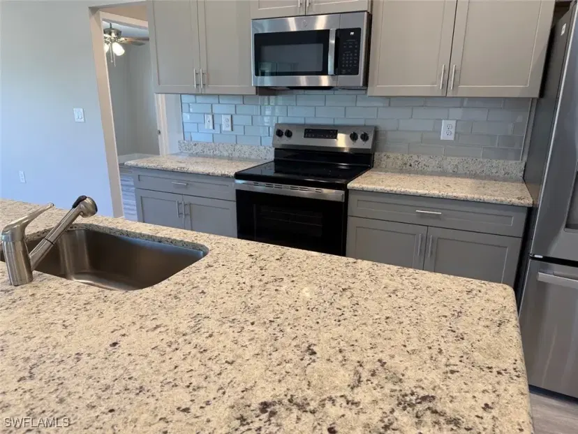 Picture of 809 Poinsettia Ave, Lehigh Acres FL 33972