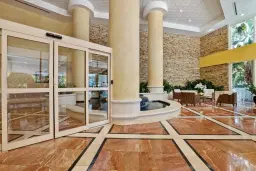 Picture of 20281 E Country Club Dr 704, Miami, FL 33180
