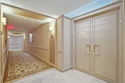 Picture of 20281 E Country Club Dr 704, Miami, FL 33180