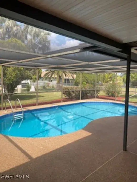 Picture of 1135 SE 19Th Ln, Cape Coral FL 33990