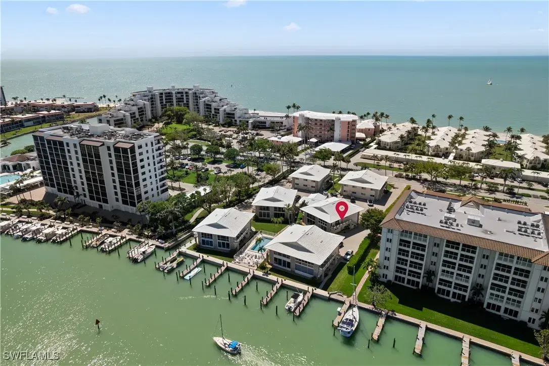 Picture of 2500 Gulf Shore Blvd N N7, Naples, FL 34103