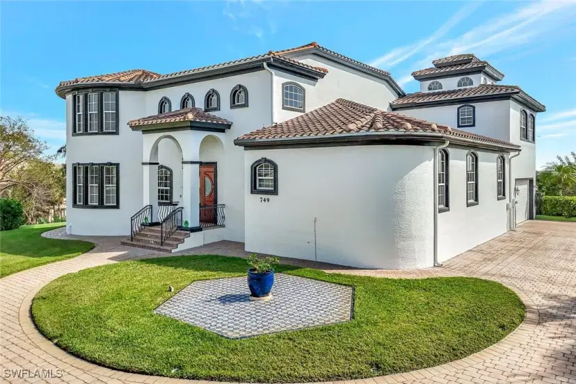 Picture of 749 Inlet Dr, Marco Island FL 34145