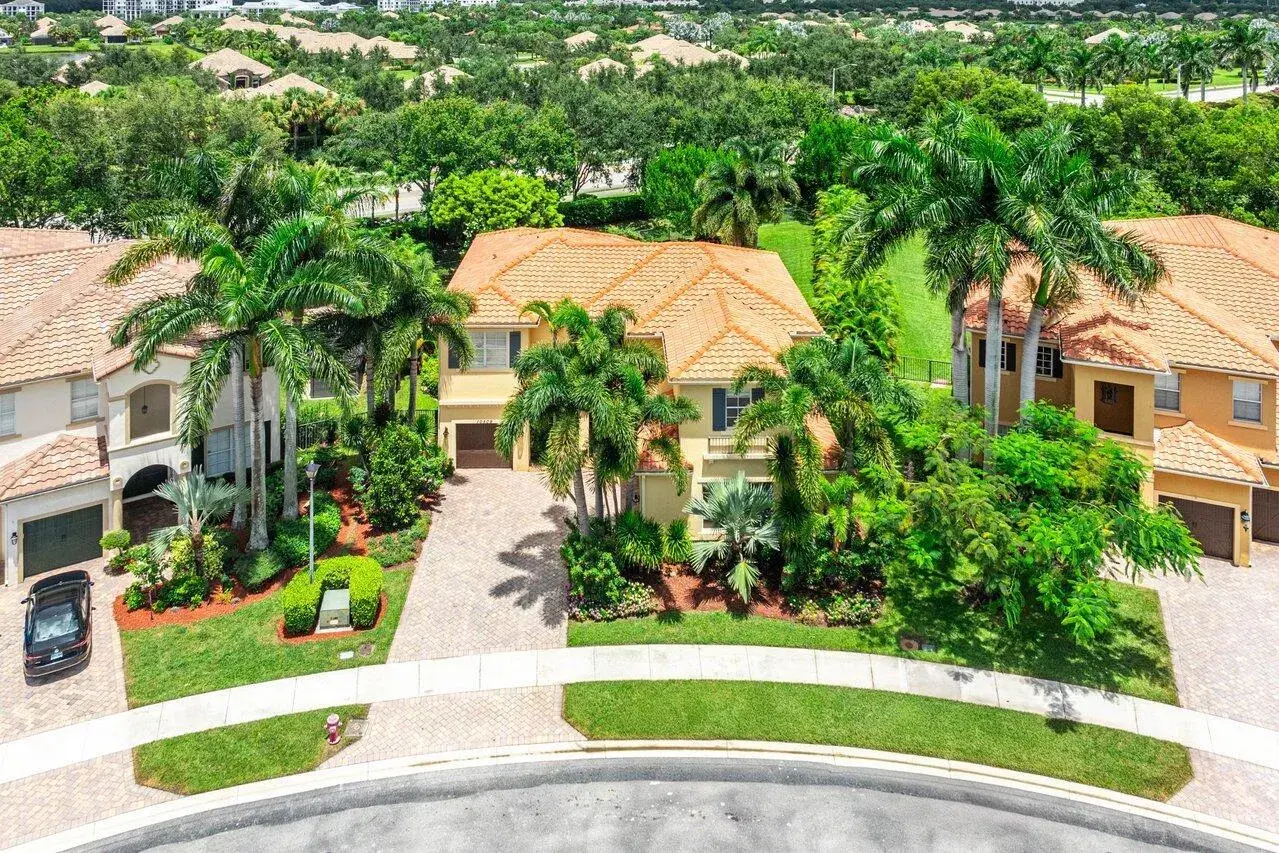 Picture of 10509 Willow Oak Court, Wellington, FL 33414