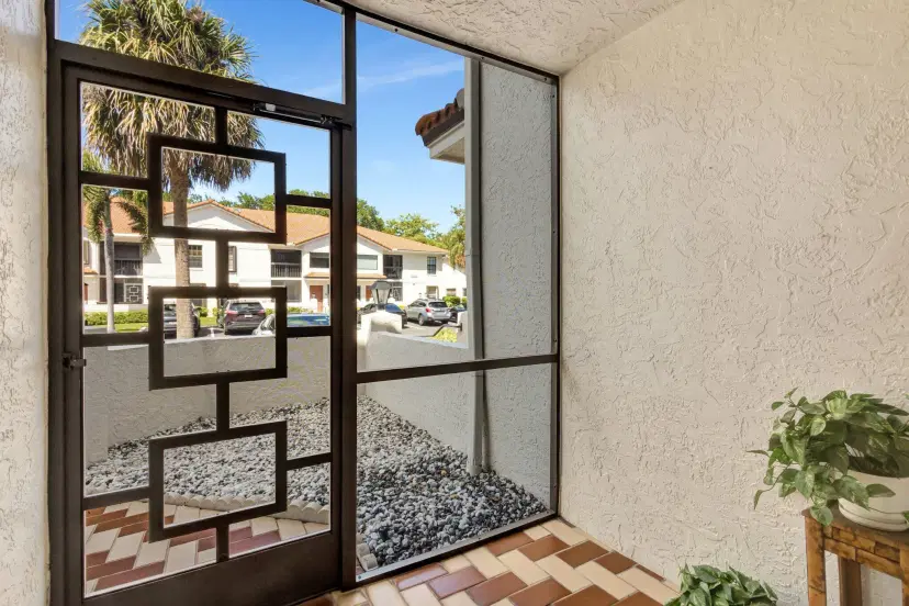 Picture of 9680 Sills Drive E 102, Boynton Beach FL 33437