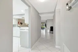 Picture of 9680 Sills Drive E 102, Boynton Beach, FL 33437