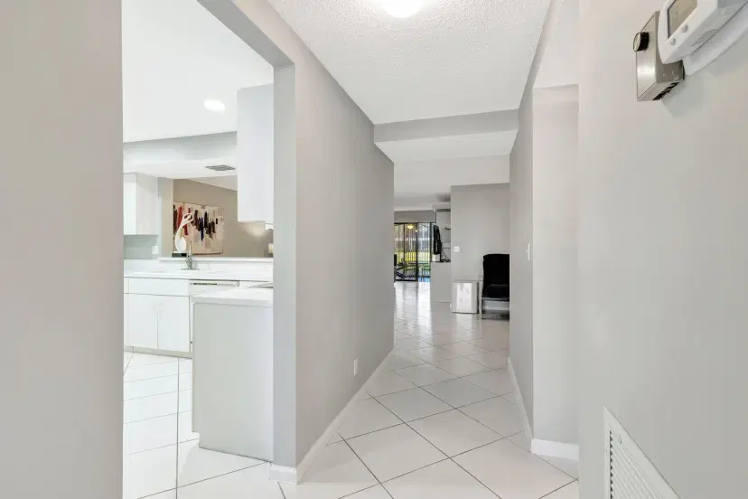 Picture of 9680 Sills Drive E 102, Boynton Beach FL 33437