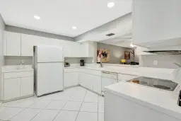 Picture of 9680 Sills Drive E 102, Boynton Beach, FL 33437