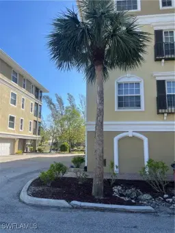 Picture of 10091 Lake Cove Dr 301, Fort Myers, FL 33908