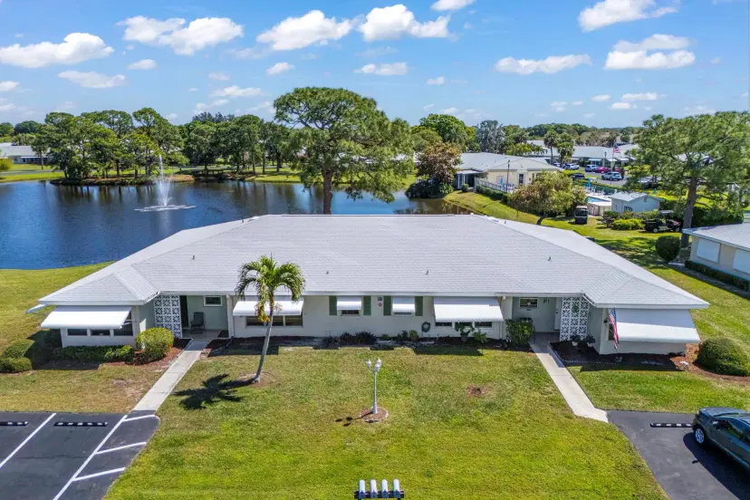 Picture of 106 Lakes End Drive B, Fort Pierce FL 34982