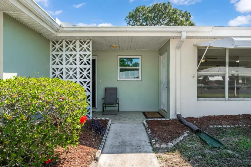 Picture of 106 Lakes End Drive B, Fort Pierce FL 34982