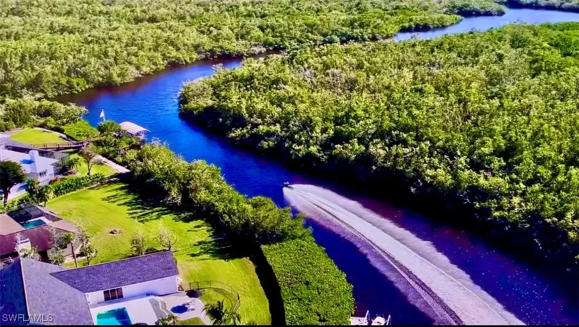 Picture of 7749 Victoria Cove Ct, Fort Myers, FL 33908