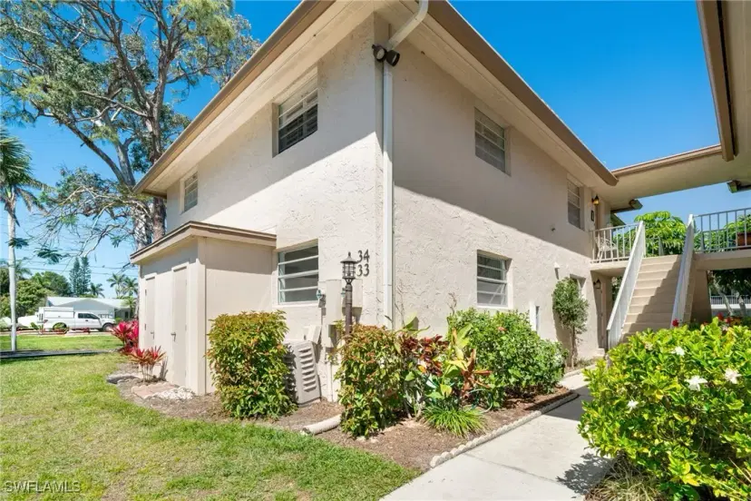 Picture of 1549 Sandpiper St 34, Naples FL 34102