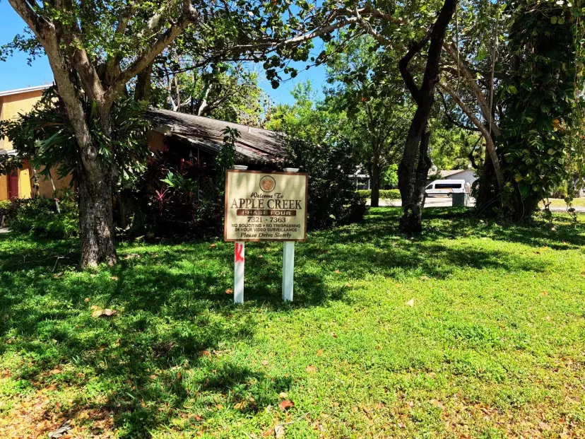 Picture of 7323 W Sunrise Boulevard 7323, Plantation FL 33313