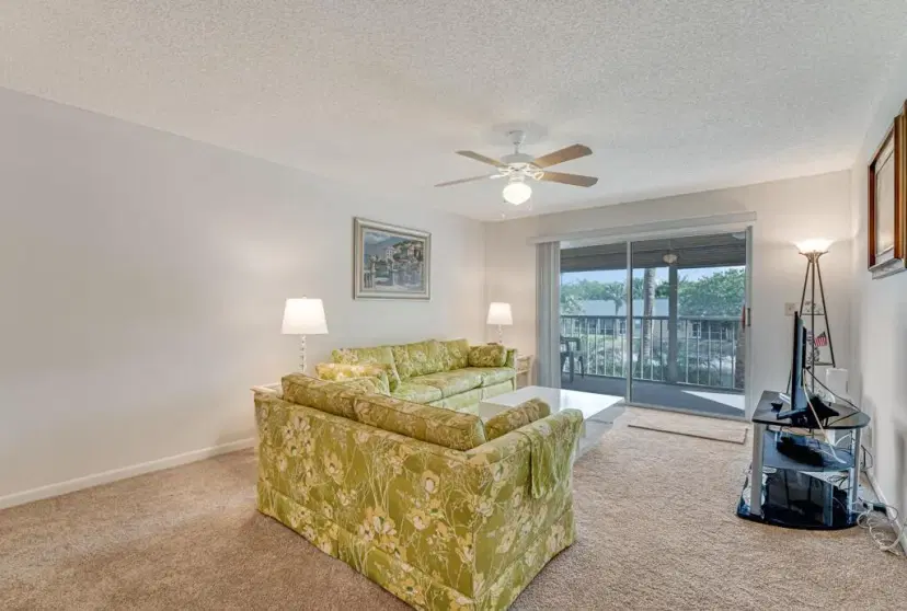 Picture of 3146 Via Poinciana 203, Lake Worth FL 33467