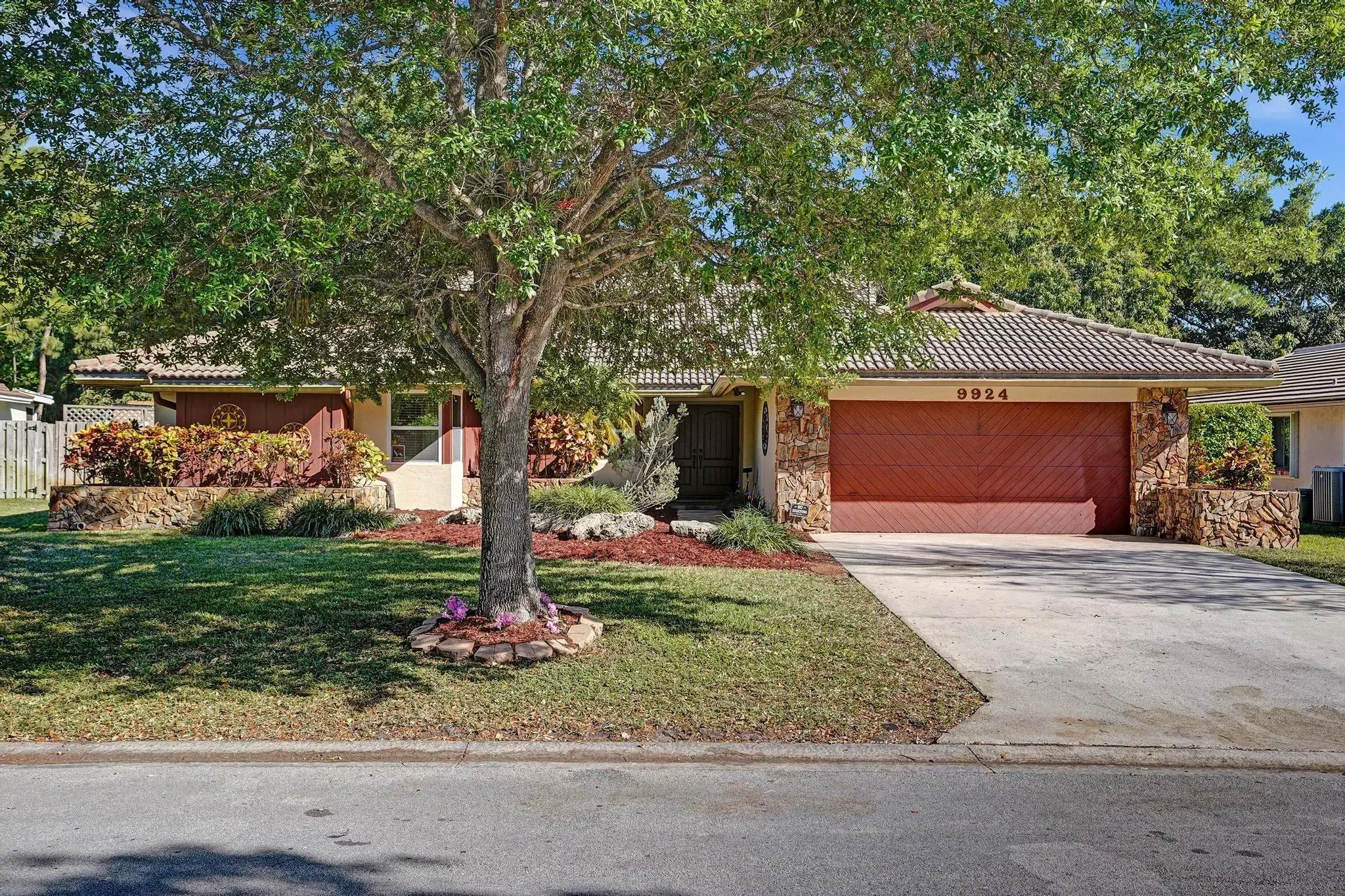 Picture of 9924 NW 3Rd Place, Coral Springs, FL 33071