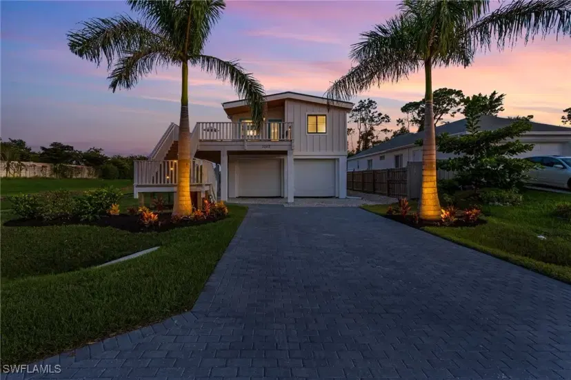 Picture of 3262 Andrews Ave, Naples FL 34112