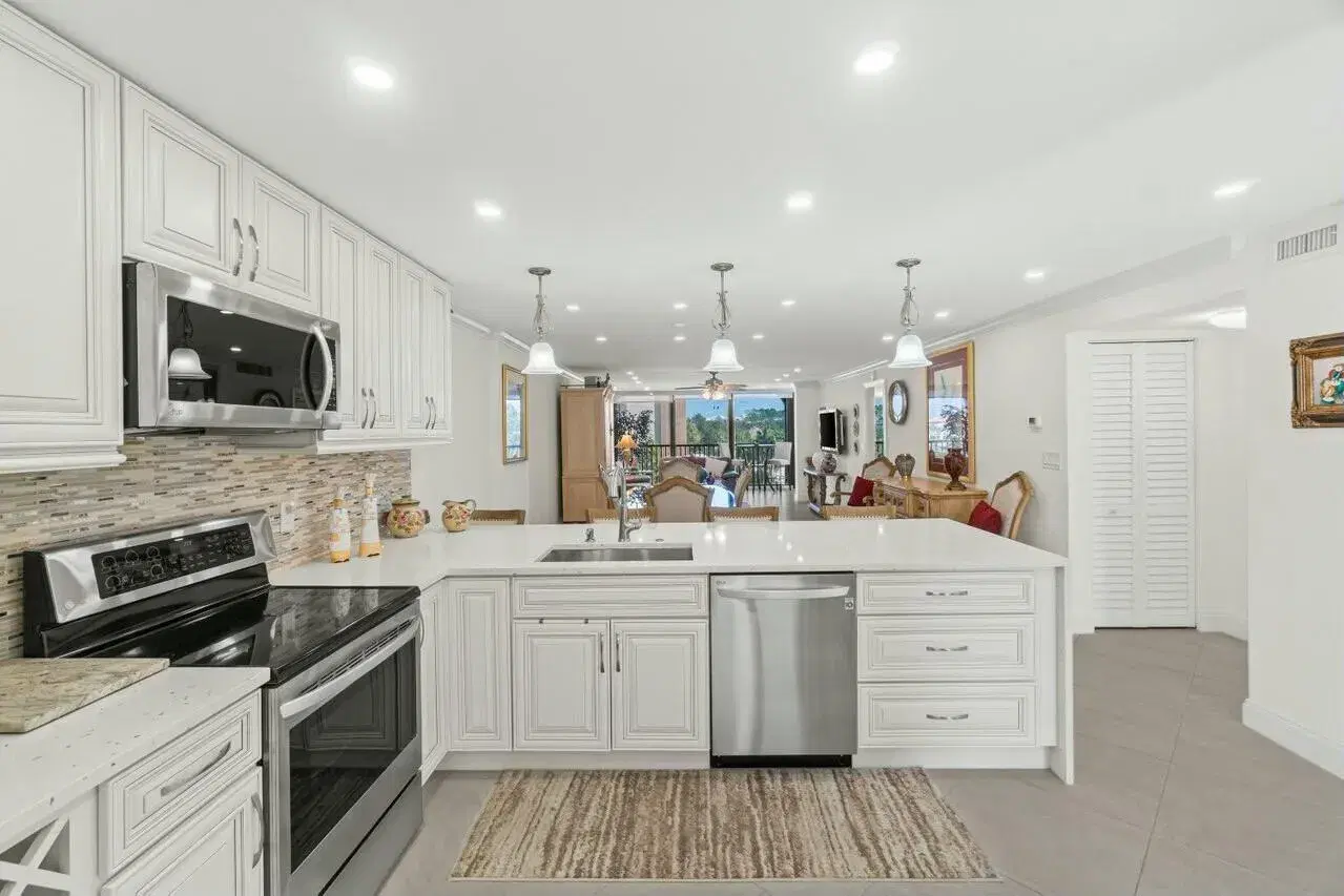 Picture of 1627 Riverview Road 411, Deerfield Beach, FL 33441