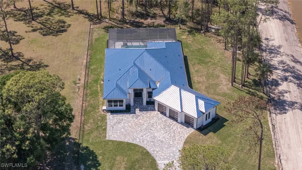 Picture of 757 29Th St Nw, Naples, FL 34120