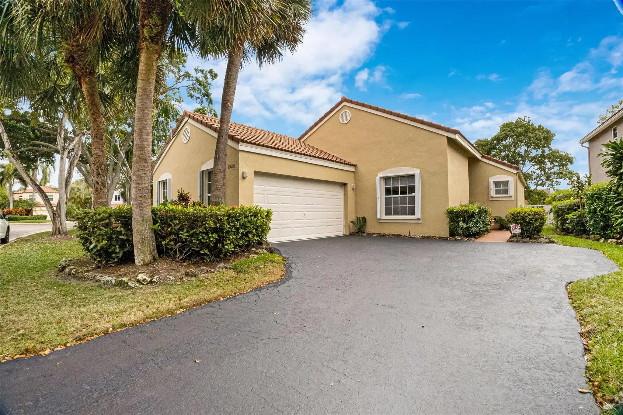 Picture of 10510 NW 11Th Ct, Plantation, FL 33322