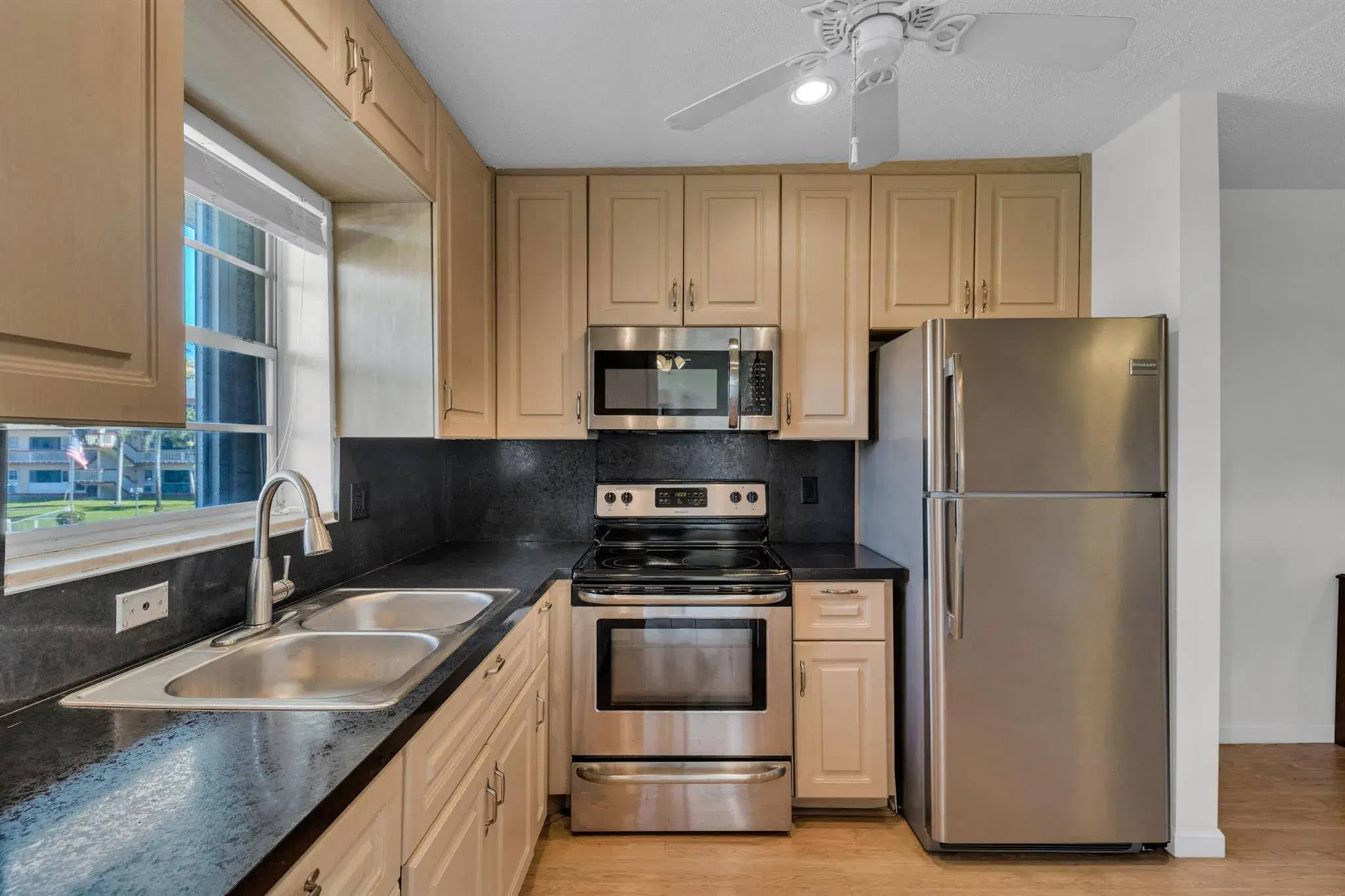 Picture of 5300 Washington Street D206, Hollywood, FL 33021