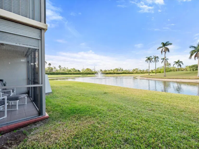 Picture of 9923 S Hollybrook Lake Dr 109, Pembroke Pines FL 33025