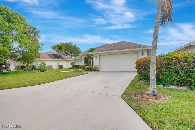 Picture of 3719 Kent Dr, Naples FL 34112