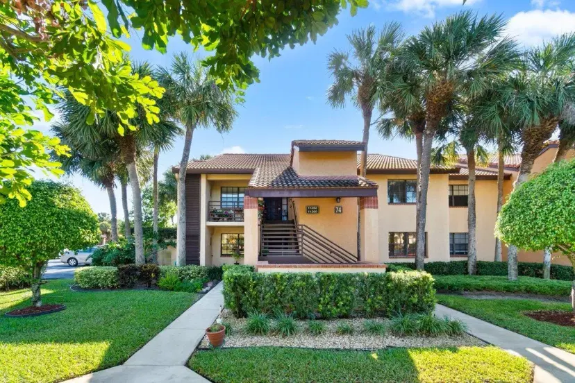 Picture of 11260 Aspen Glen Drive 101, Boynton Beach FL 33437
