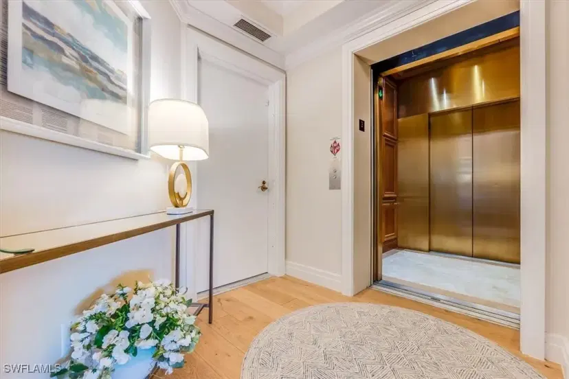 Picture of 445 Cove Tower Dr 302, Naples FL 34110