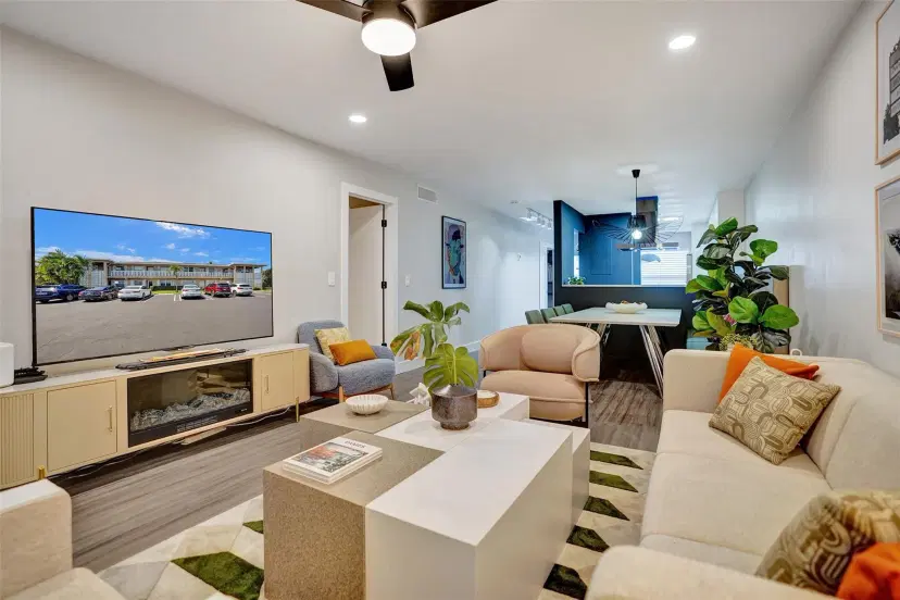 Picture of 1131 Violet Ter 102, Delray Beach FL 33445