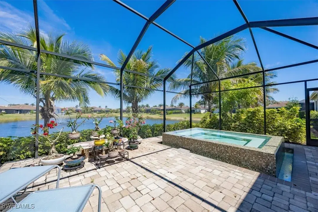 Picture of 8170 Venetian Pointe Dr, Fort Myers, FL 33908